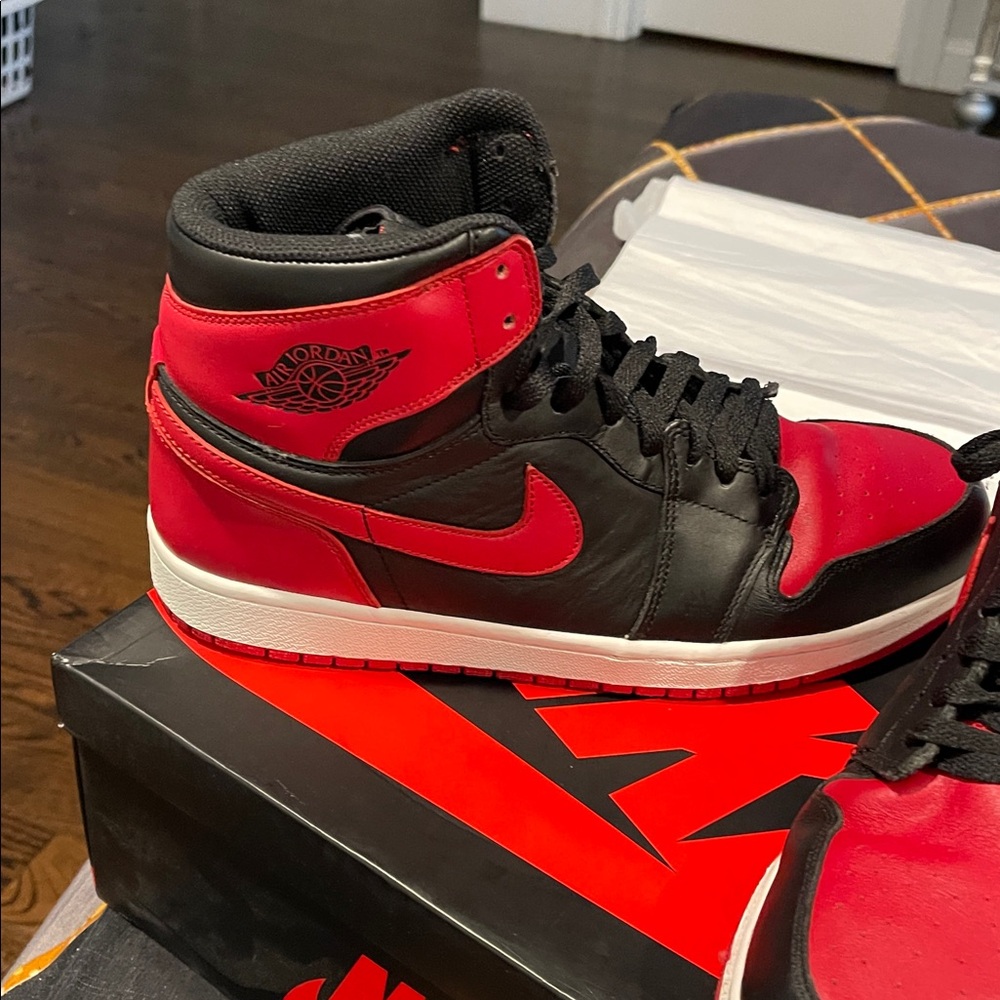 Nike Men's Black and Red High-Top Sneakers brand New - Picture 2 of 12